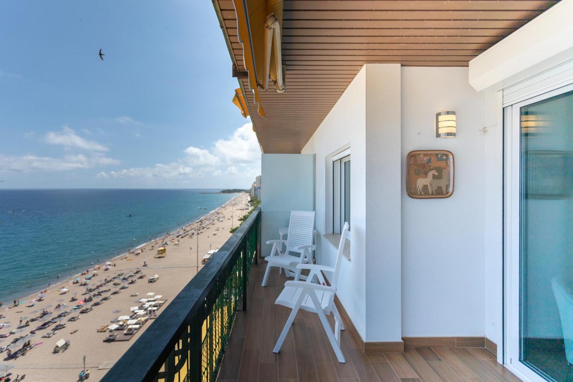 Pis Embaixador 1A Linea De Mar Apartment Platja d'Aro Exterior photo