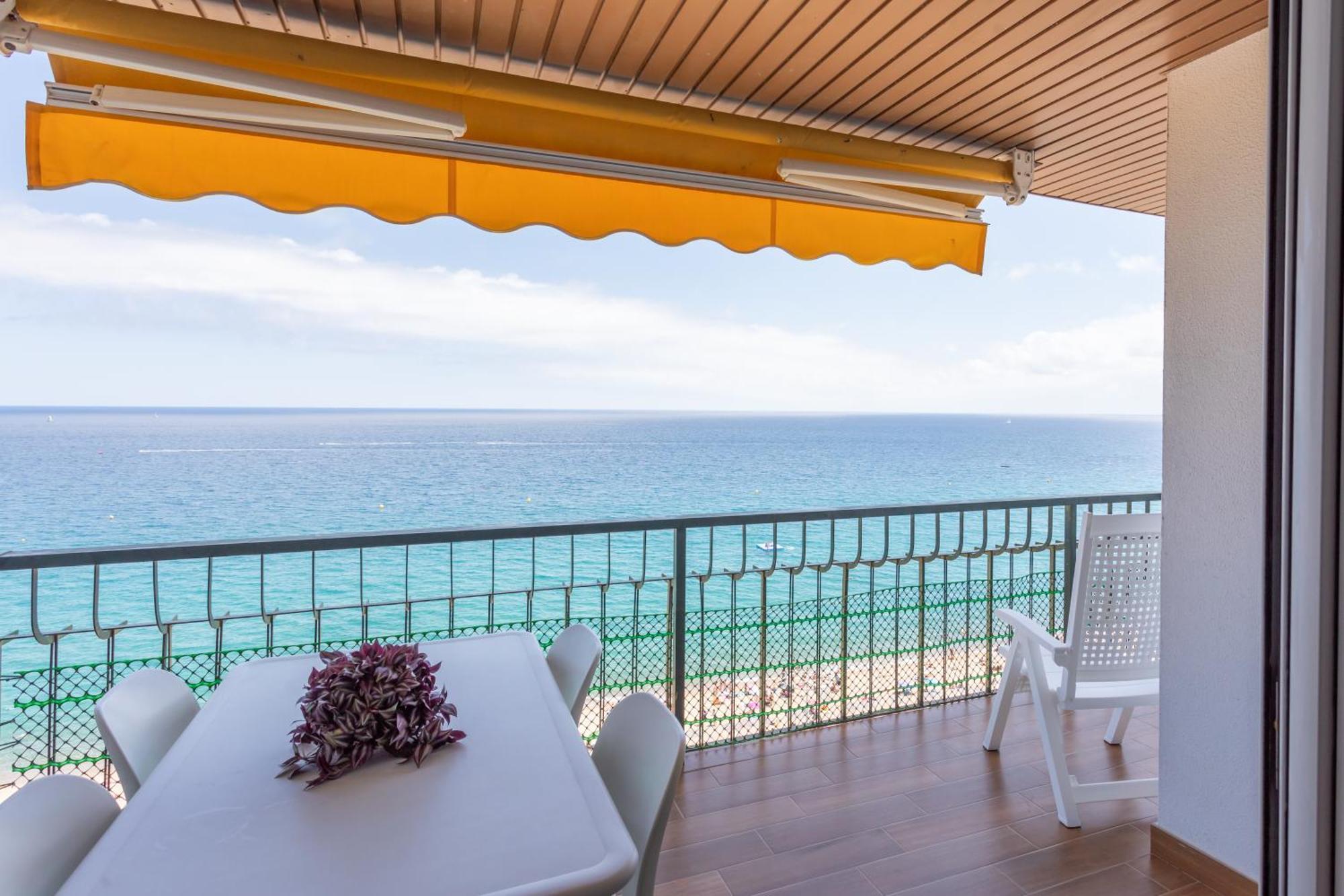 Pis Embaixador 1A Linea De Mar Apartment Platja d'Aro Exterior photo