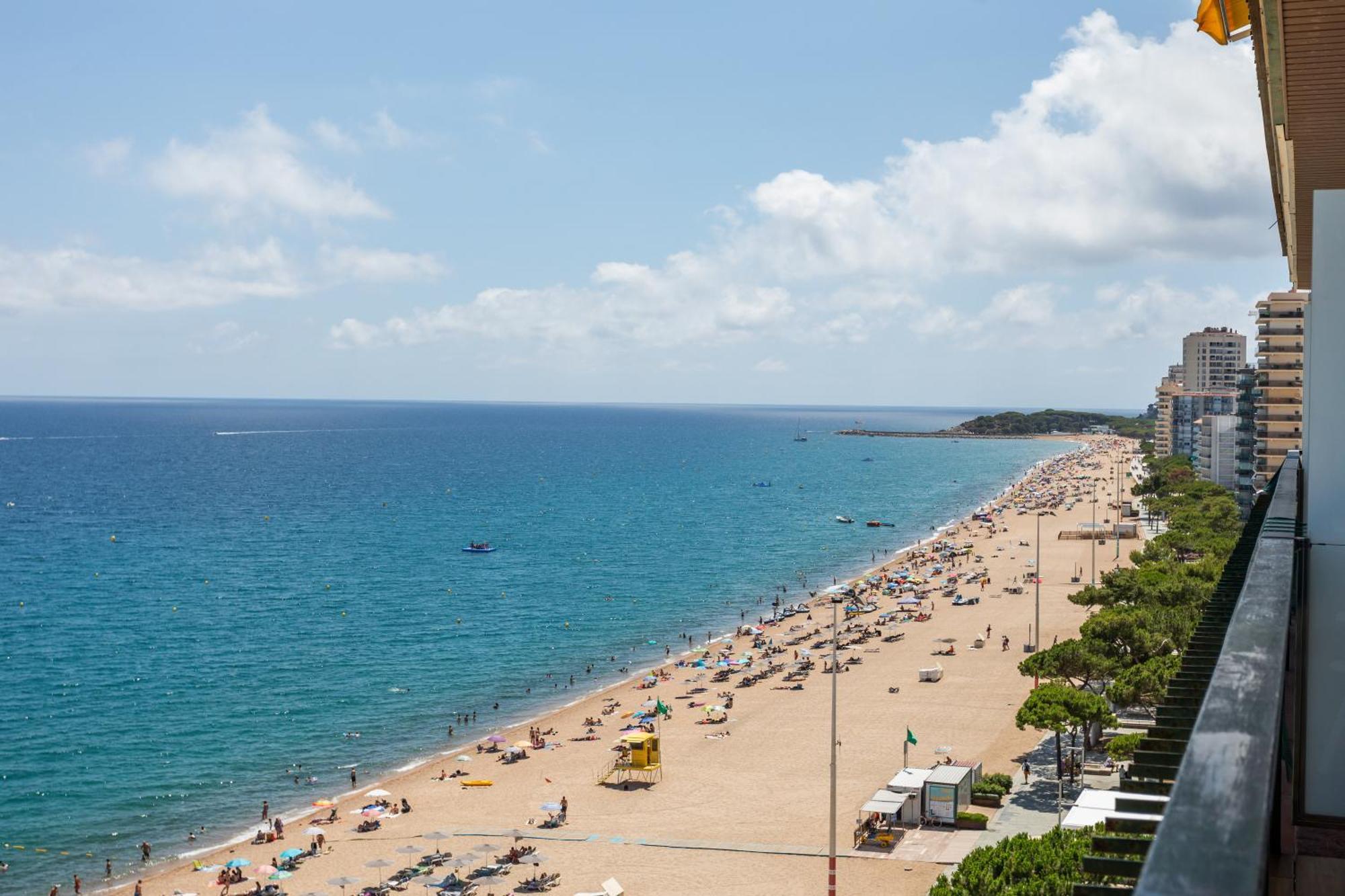 Pis Embaixador 1A Linea De Mar Apartment Platja d'Aro Exterior photo