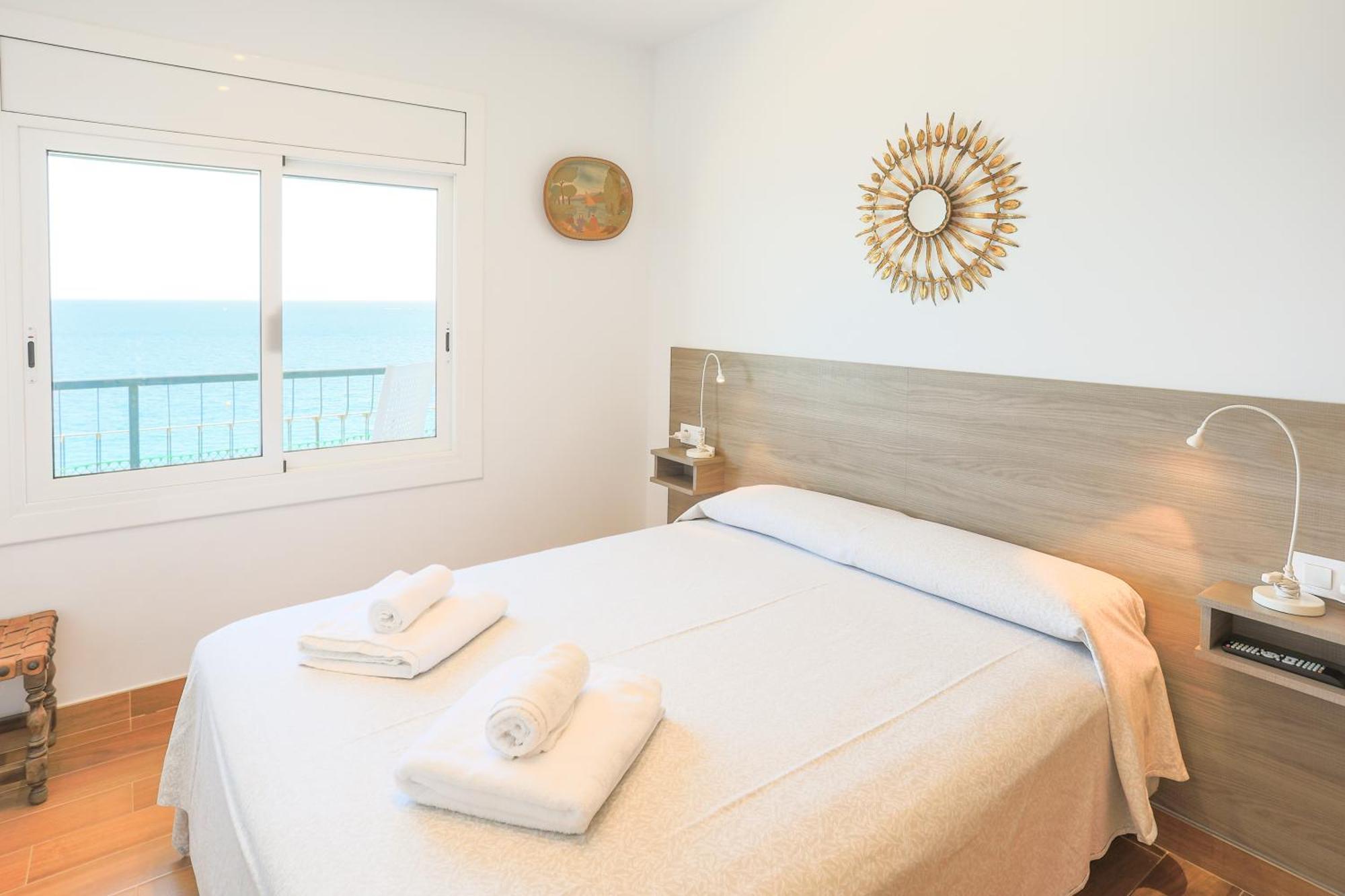 Pis Embaixador 1A Linea De Mar Apartment Platja d'Aro Exterior photo